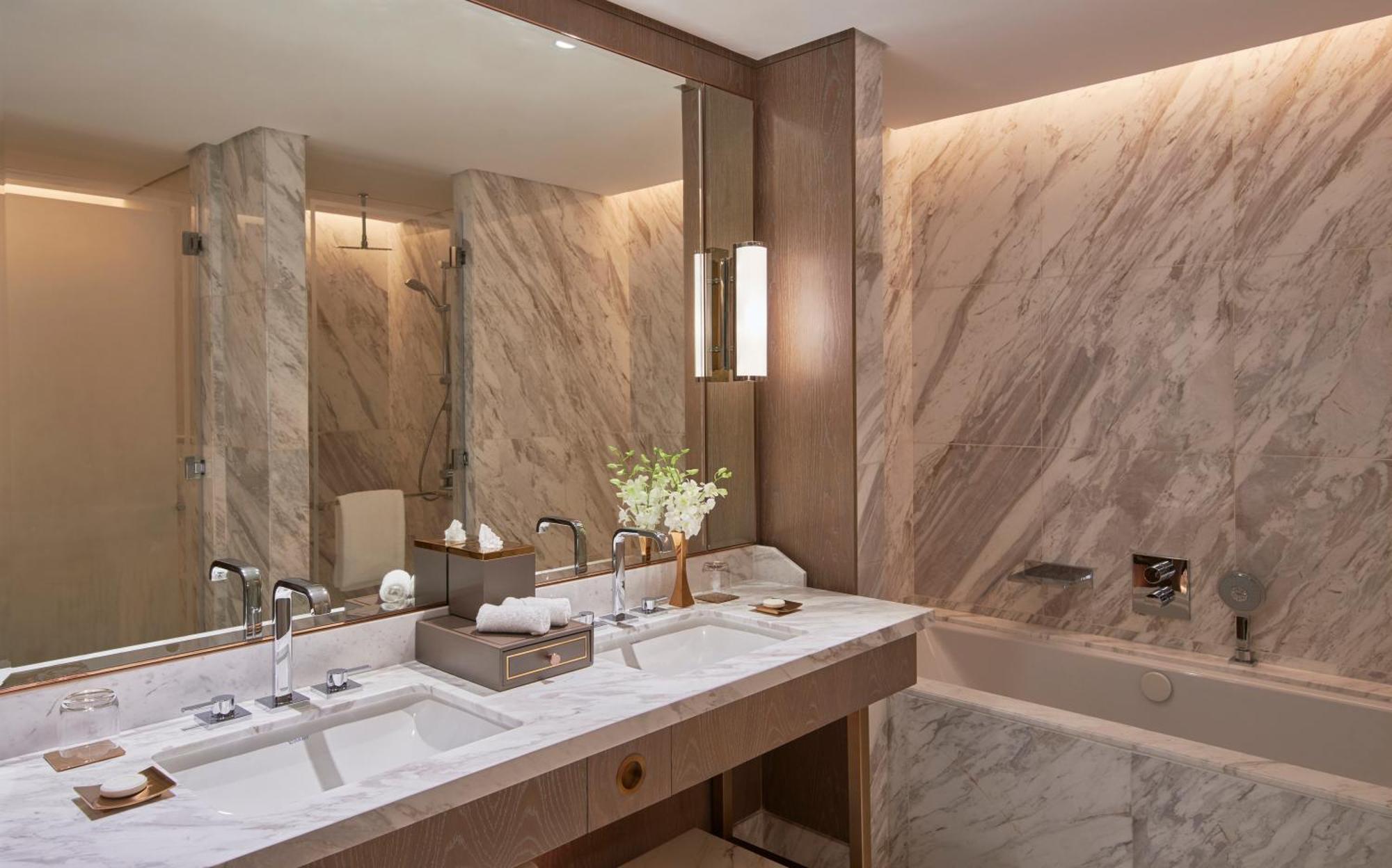 King Grand Deluxe Room with City View,1542417409:JPEG